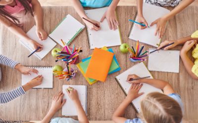 kids-around-school-table